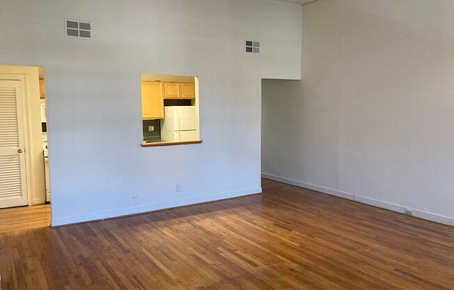 2 beds, 1.5 baths, 1,000 sqft, $1,549, Unit 15C
