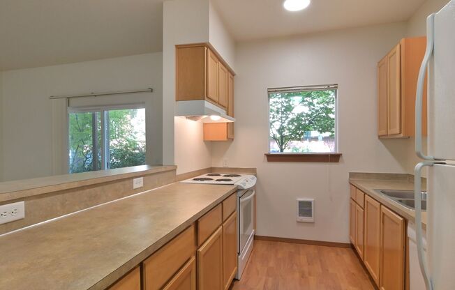 2 beds, 1 bath, $1,700, Unit 104