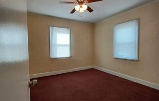 2 beds, 1 bath, 1,150 sqft, $925, Unit 2428-1W