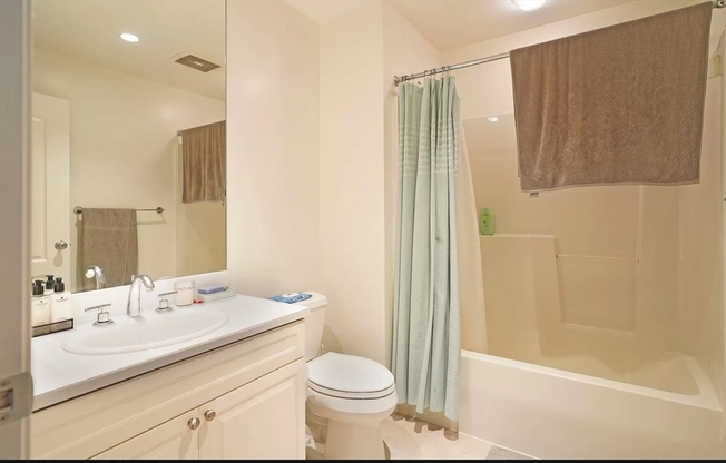 Studio, 1 bath, 405 sqft, $3,000, Unit 414