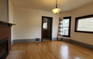 2 beds, 1 bath, $1,050, Unit Unit A