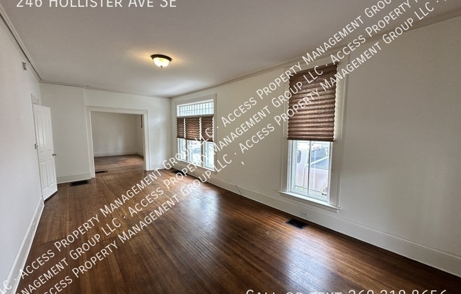 246 HOLLISTER AVE SE