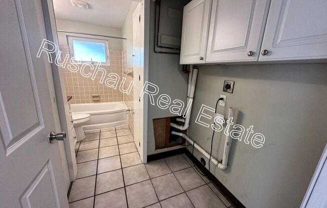 3 beds, 1 bath, $1,345