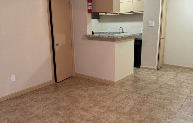 1 bed, 1 bath, 682 sqft, $925, Unit 406