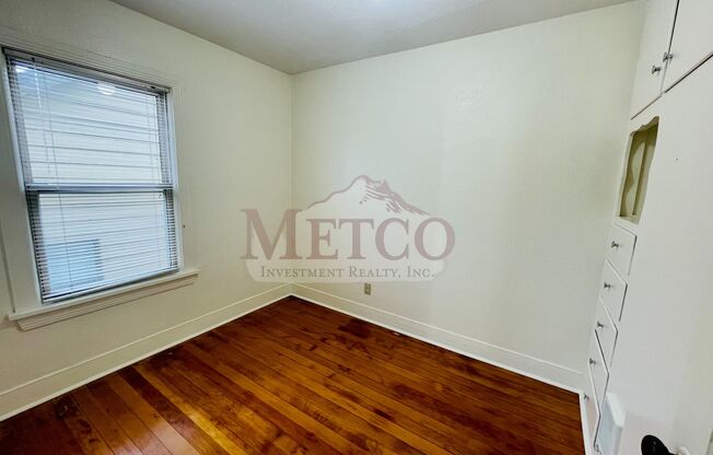 1 bed, 1 bath, 500 sqft, $995, Unit 05