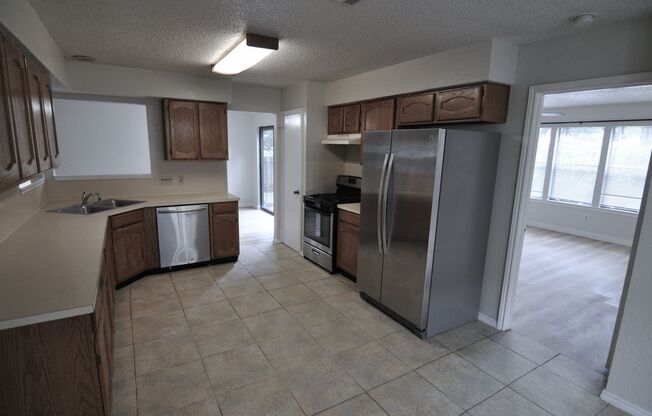 3 beds, 2 baths, $1,895