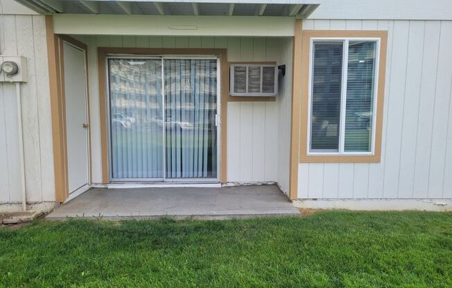2 beds, 1 bath, 867 sqft, $1,255, Unit 601 K102