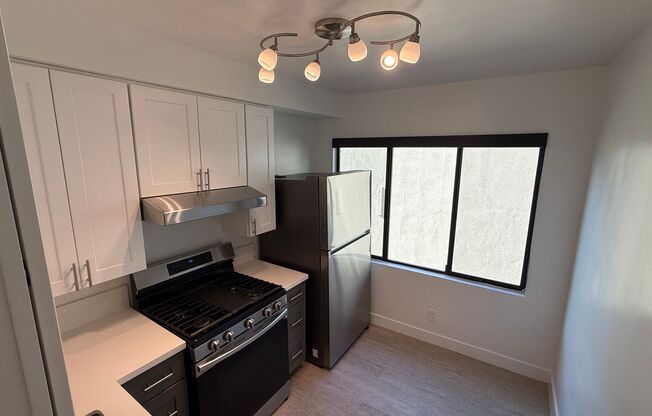 Live in one of the best locations in Los Angeles - Hollywood Hills