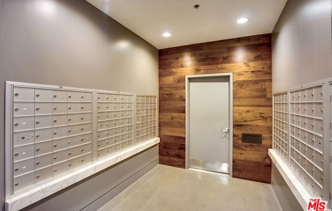 1 bed, 1 bath, 950 sqft, $3,150, Unit 1111