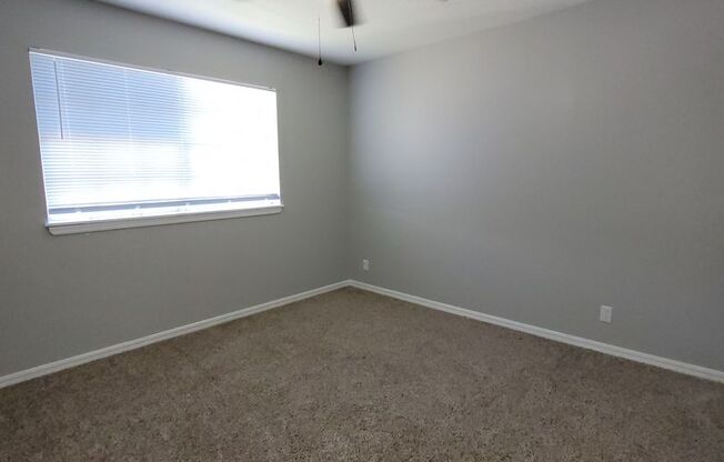 2 beds, 2 baths, 925 sqft, $1,200, Unit 222