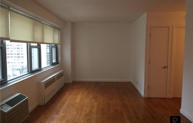 Studio, 1 bath, 550 sqft, $3,500, Unit 8-A