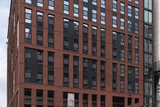 1 bed, 1 bath, 752 sqft, $2,150, Unit 1111