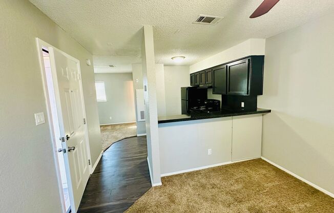 Awesome open Studio Apartments Close to Downtown