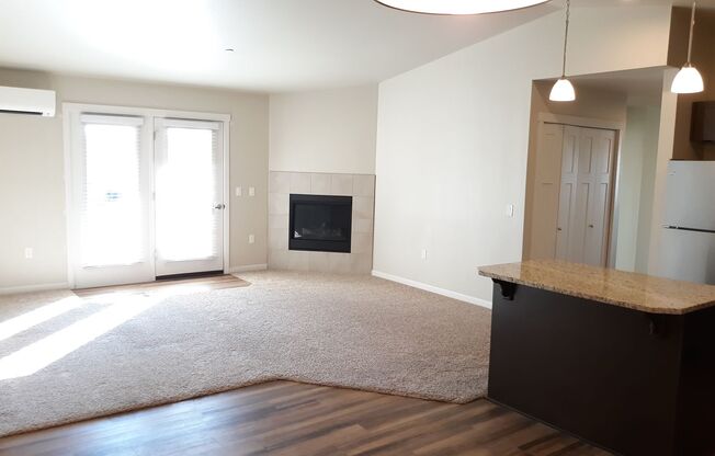 2 beds, 2 baths, 1,028 sqft, $2,200, Unit 40-150