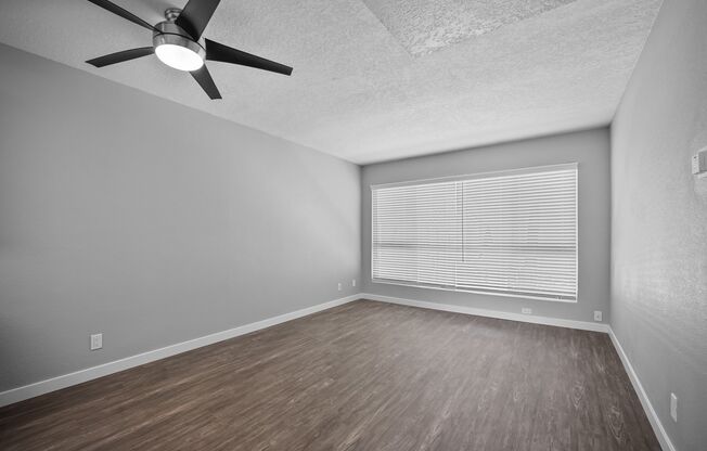 Park Apartments-Beautiful recently renovated