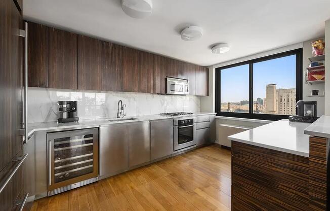 3 beds, 2.5 baths, 1,883 sqft, $17,000, Unit 35D