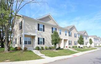 Entrance area at Bayside Apartment Homes, Hilliard, OH, 43026