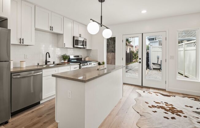 Gorgeous 1 Bedroom Home in Faircrest Heights!