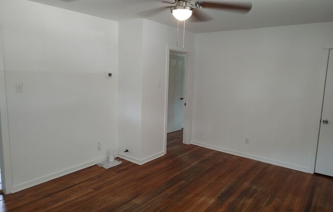 2 beds, 1 bath, $2,100