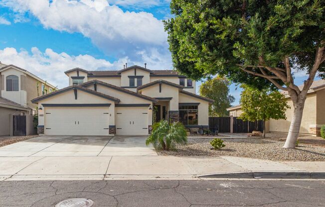 Private pool in highly sought after Goodyear neighborhood!