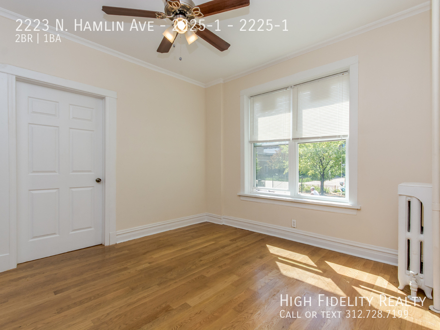 2223 North Hamlin Avenue