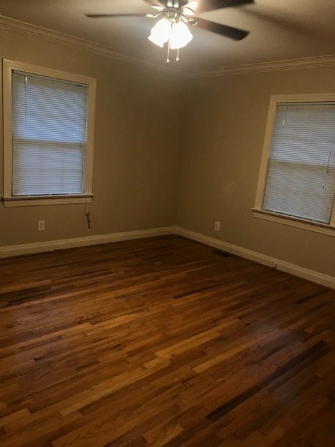 3 beds, 1 bath, $870