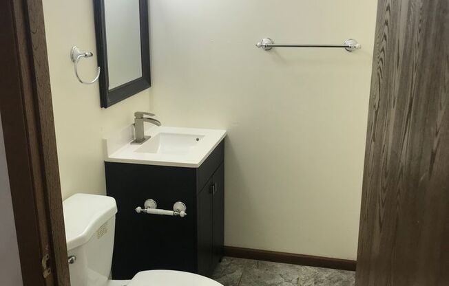 2 beds, 1.5 baths, 1,040 sqft, $1,800, Unit 3172-101