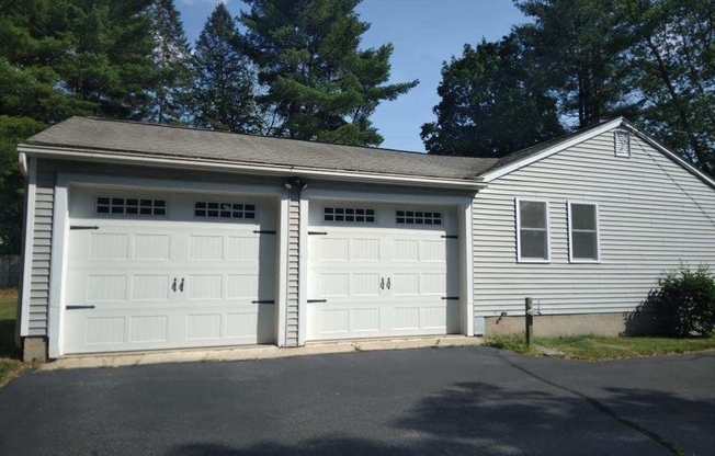 42 LOWELL RD