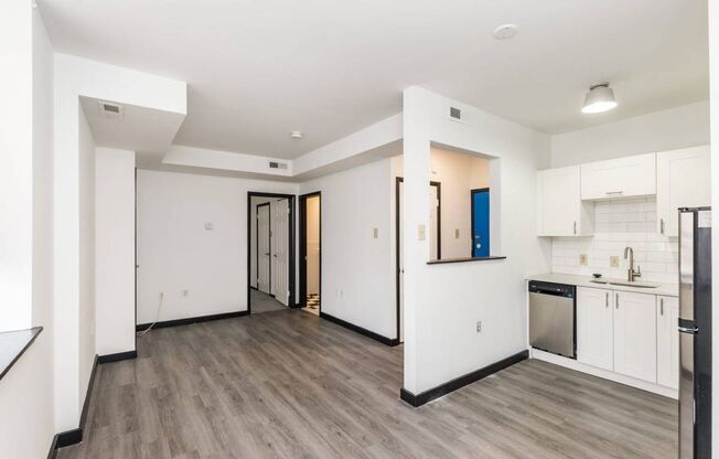 1 bed, 1 bath, 450 sqft, $1,200, Unit 504