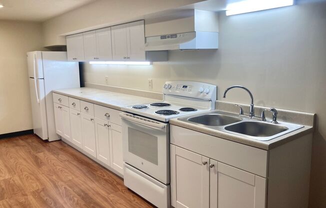 1 bed, 1 bath, $895, Unit Ste 1
