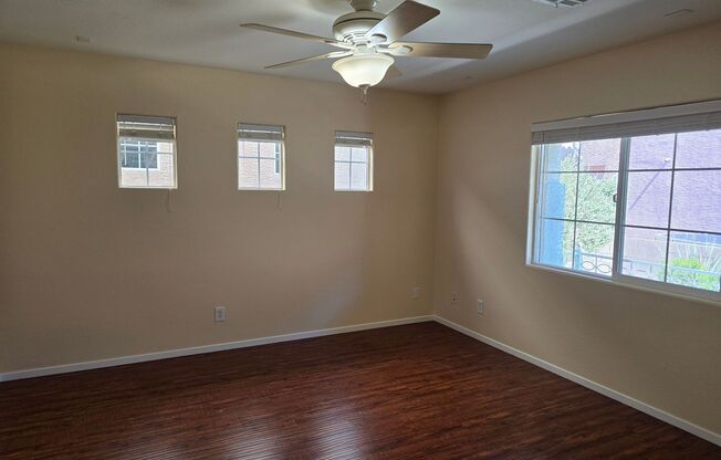3 beds, 2.5 baths, $1,730