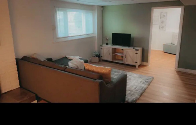 14404 25 AVE S