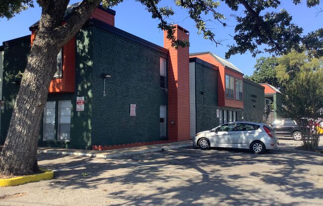 Studio, 1 bath, 415 sqft, $799, Unit 106