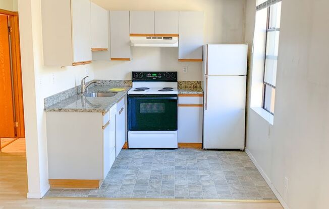 1 bed, 1 bath, 586 sqft, $1,595, Unit 419