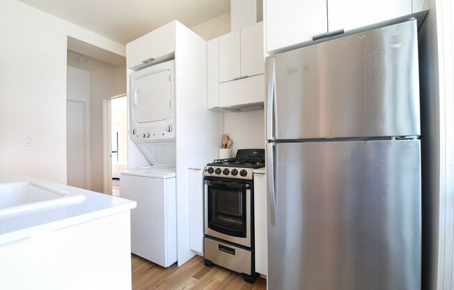 1033 CORONADO