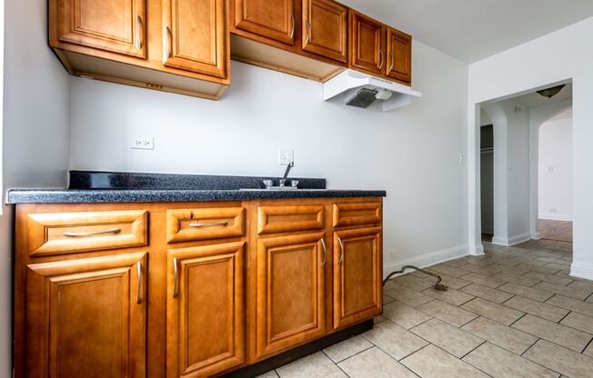 6104 S Campbell