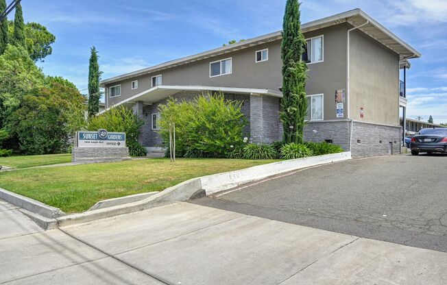 Sunset Gardens Apartments