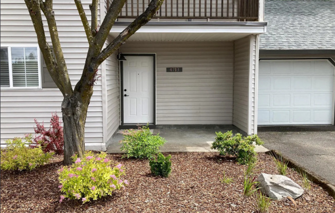 **$500 OFF THE 2ND MONTH'S RENT** Beautifully Remodeled 3 Bedroom Townhome w/ Garage, W/D, Fireplace, and Private Balcony & Patio!