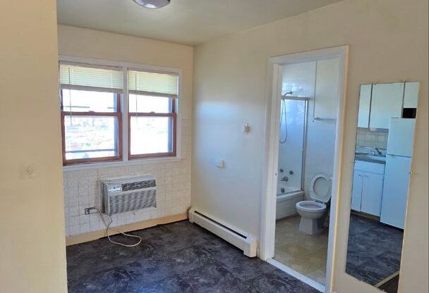 2241 N Mannheim Road