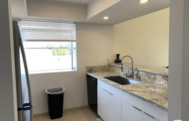 1943 Selby Ave Apt 104
