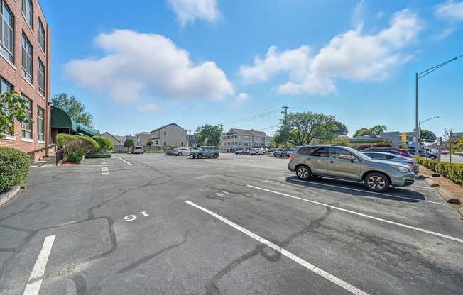 1 bed, 1 bath, 440 sqft, $2,100, Unit U106
