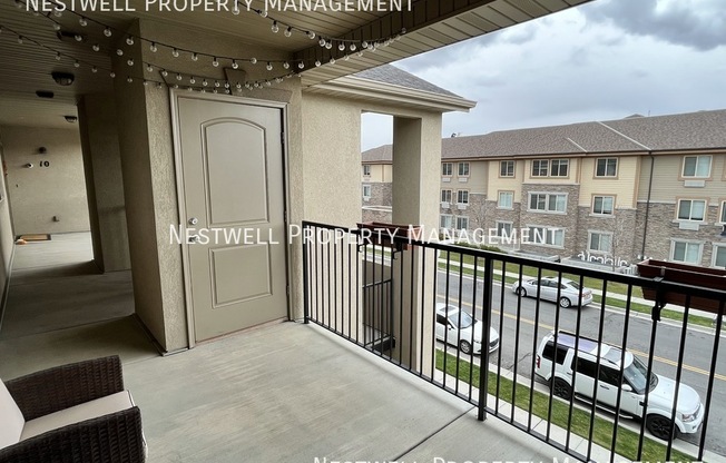 999 W VLG RIV LN