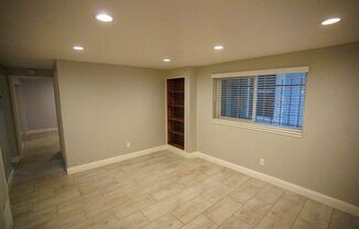 In-Unit Laundry! Spacious 1-Bedroom, 1-Bathroom Unit in Prime West Oakland BART Commuter Location