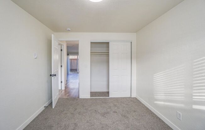 2 beds, 1 bath, 850 sqft, $1,545, Unit 15