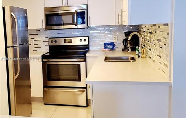 2 beds, 2 baths, $3,600, Unit # 1203