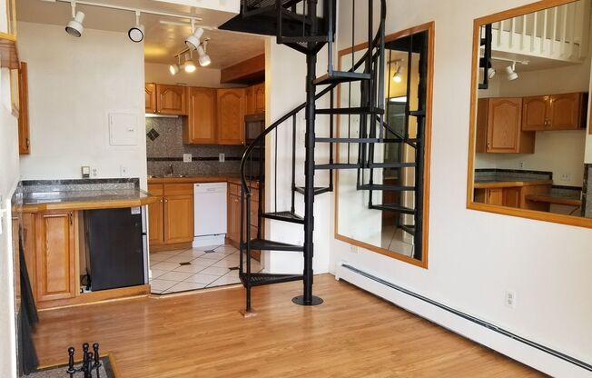 1 bed, 1 bath, 500 sqft, $1,395, Unit 313