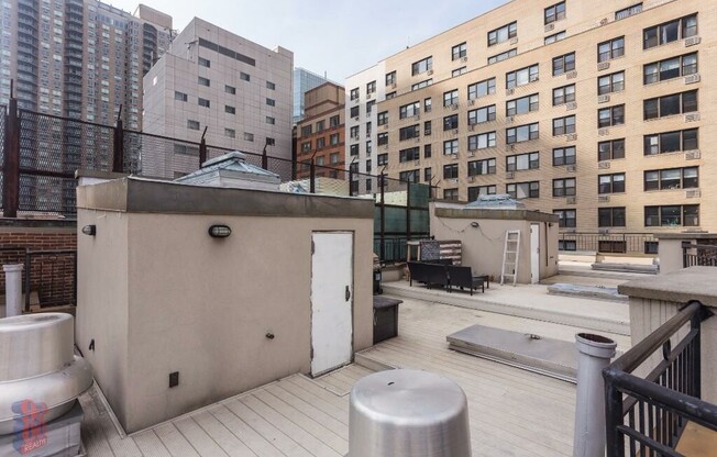 1 bed, 1 bath, $3,395, Unit 61