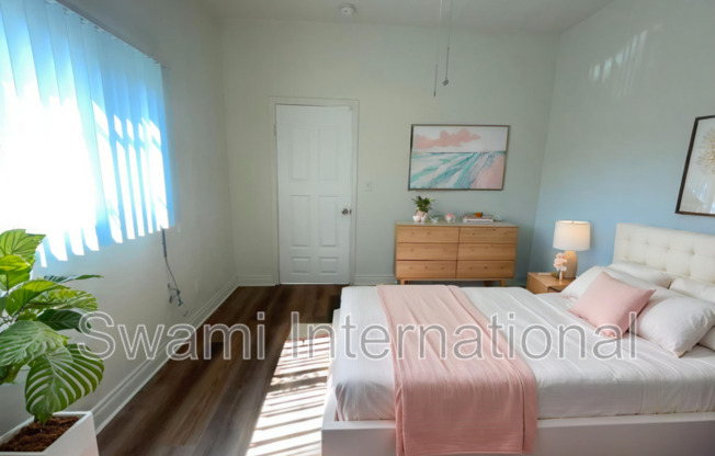 932 W 62 ST