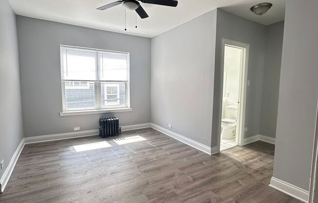 Studio, 1 bath, 350 sqft, $1,175, Unit 4756-211