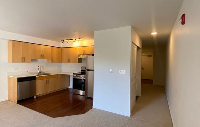 1 bed, 1 bath, 655 sqft, $2,195, Unit 2401-A